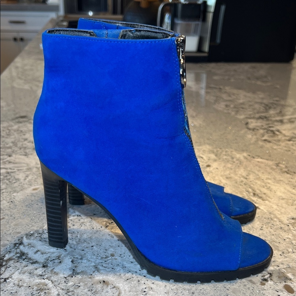Bar III Royal Blue Suede Peep-Toe Ankle Booties Size 7.5